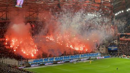 19-OM-LENS 40.jpg